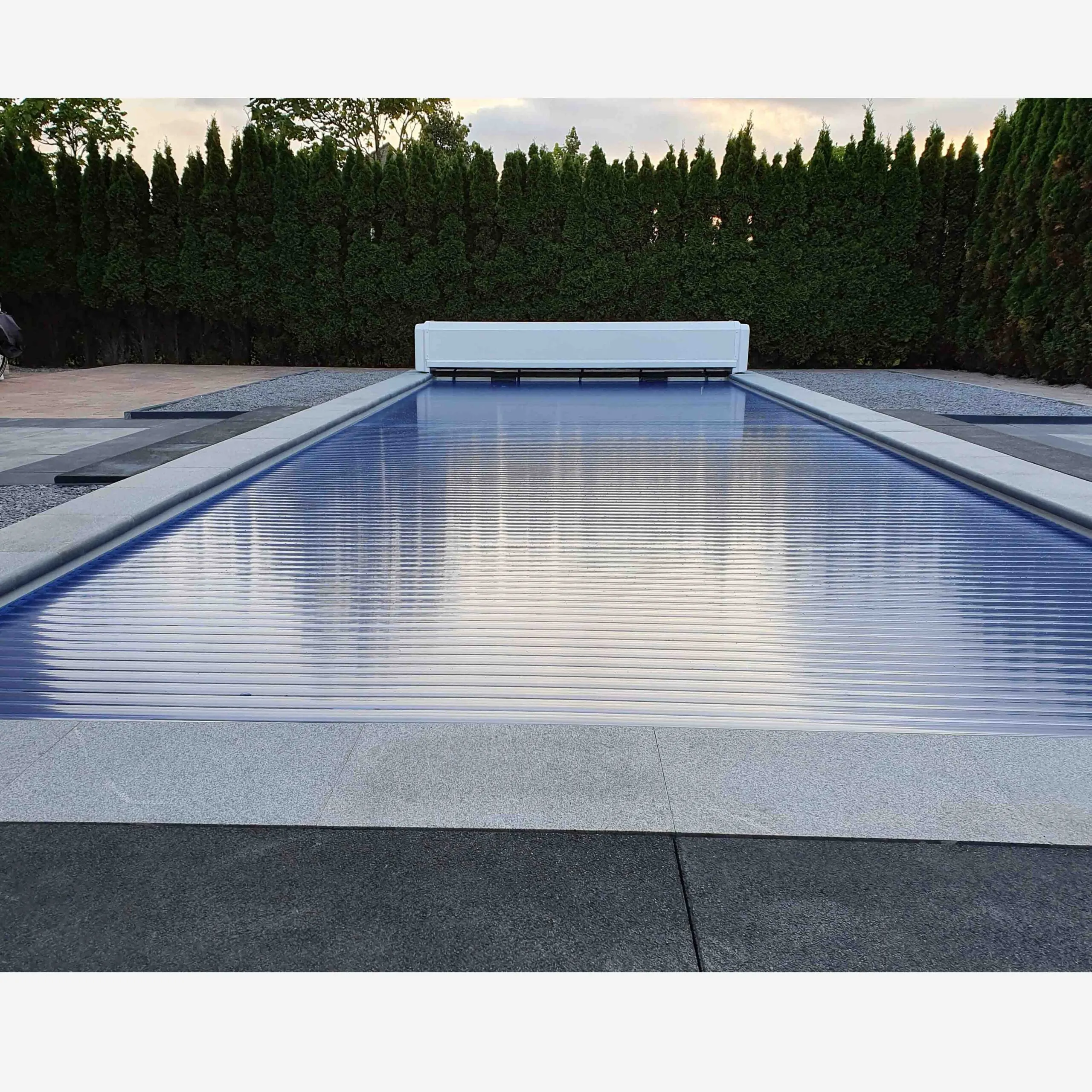 aanleg polyester zwembad 10 meter