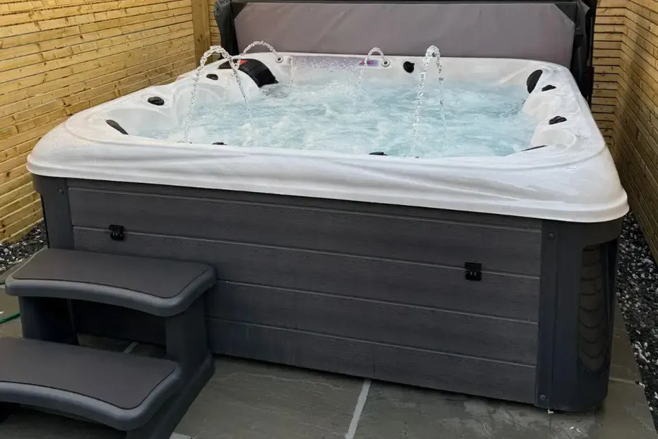 Devine Spas | Spa Green Miracle